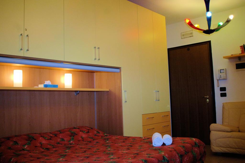 Casa Sara Venezia Apartment Mestre Luaran gambar
